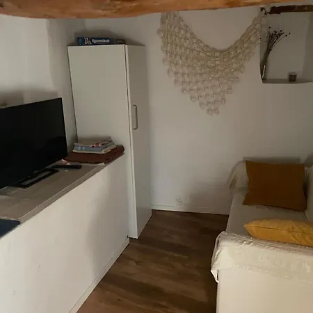 Lo Regolfo Apartment *
